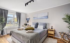 EDLER WOHNRAUM Luxuriöses Apartment mit Balkon, Boxspringbett, Kaffeevollautomat, Lift&Parkplatz